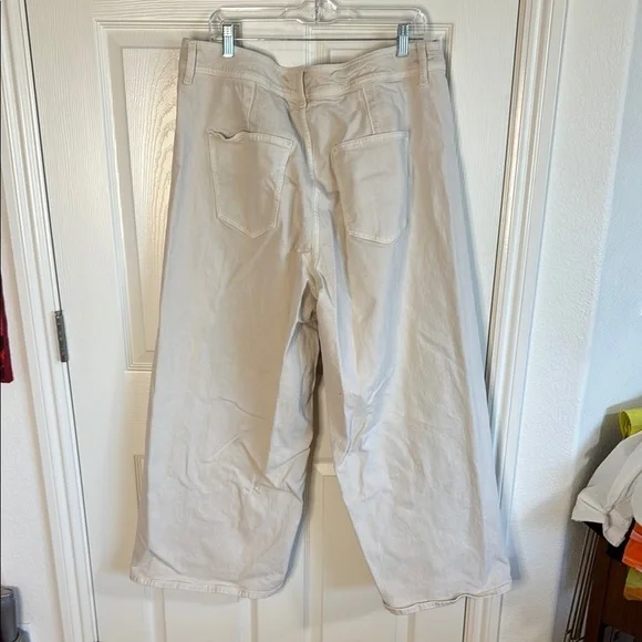 Tan Flare Wide-Leg Jeans with Relaxed Fit - Picture 5 of 5